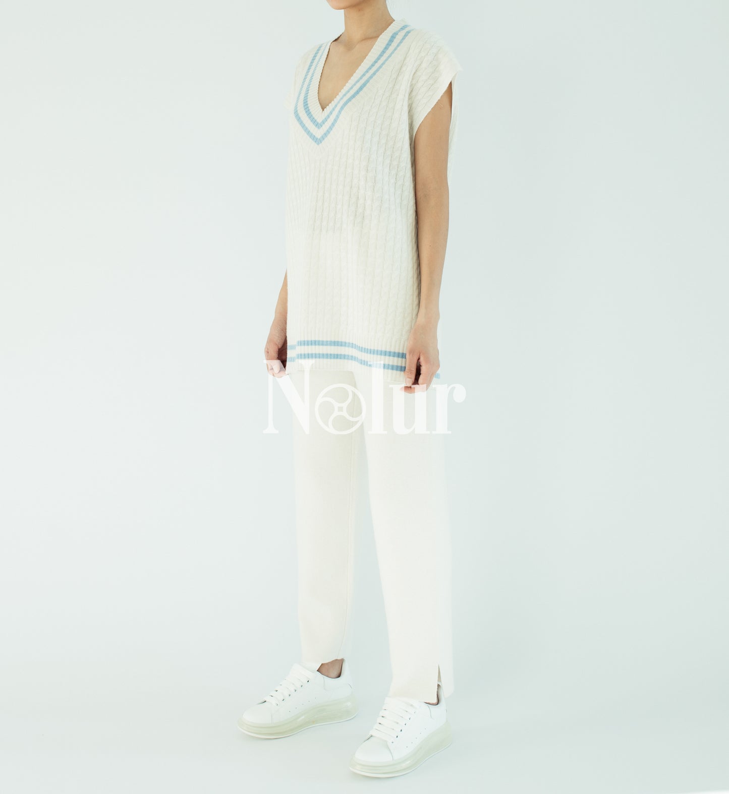 Pure Cashmere Vest with Stripes