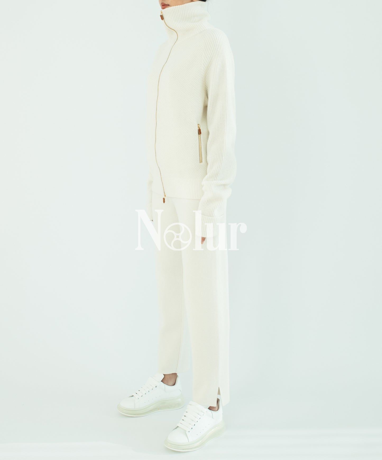 Pure Cashmere Hi-neck Bomber