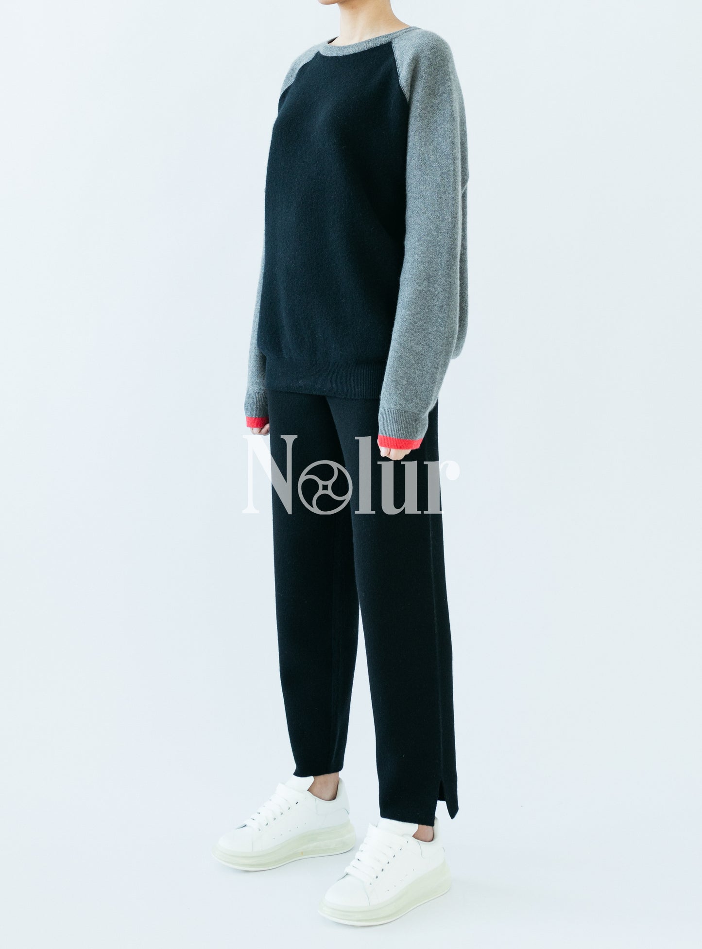 Pure Cashmere C-neck Sweater