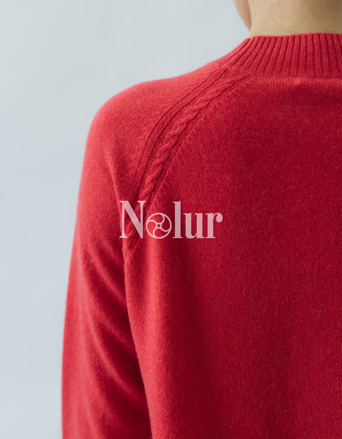 Pure Cashmere Long C-neck with a Cable Stripe