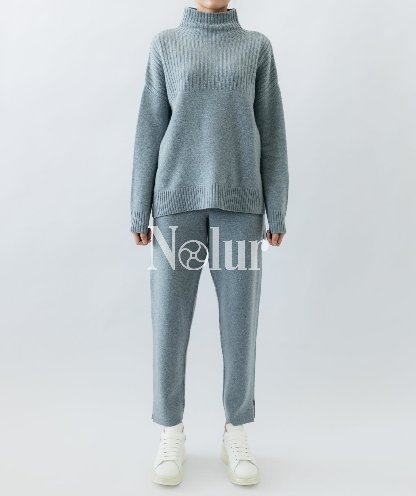 Pure Cashmere Side Slits Hi-neck Sweater