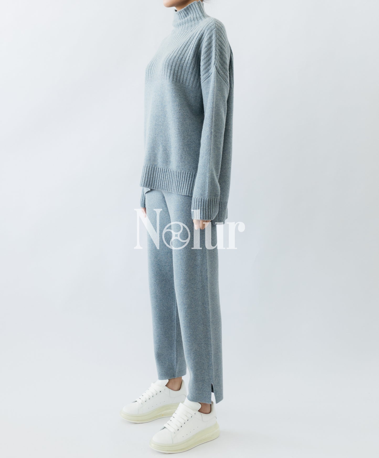 Pure Cashmere Side Slits Hi-neck Sweater
