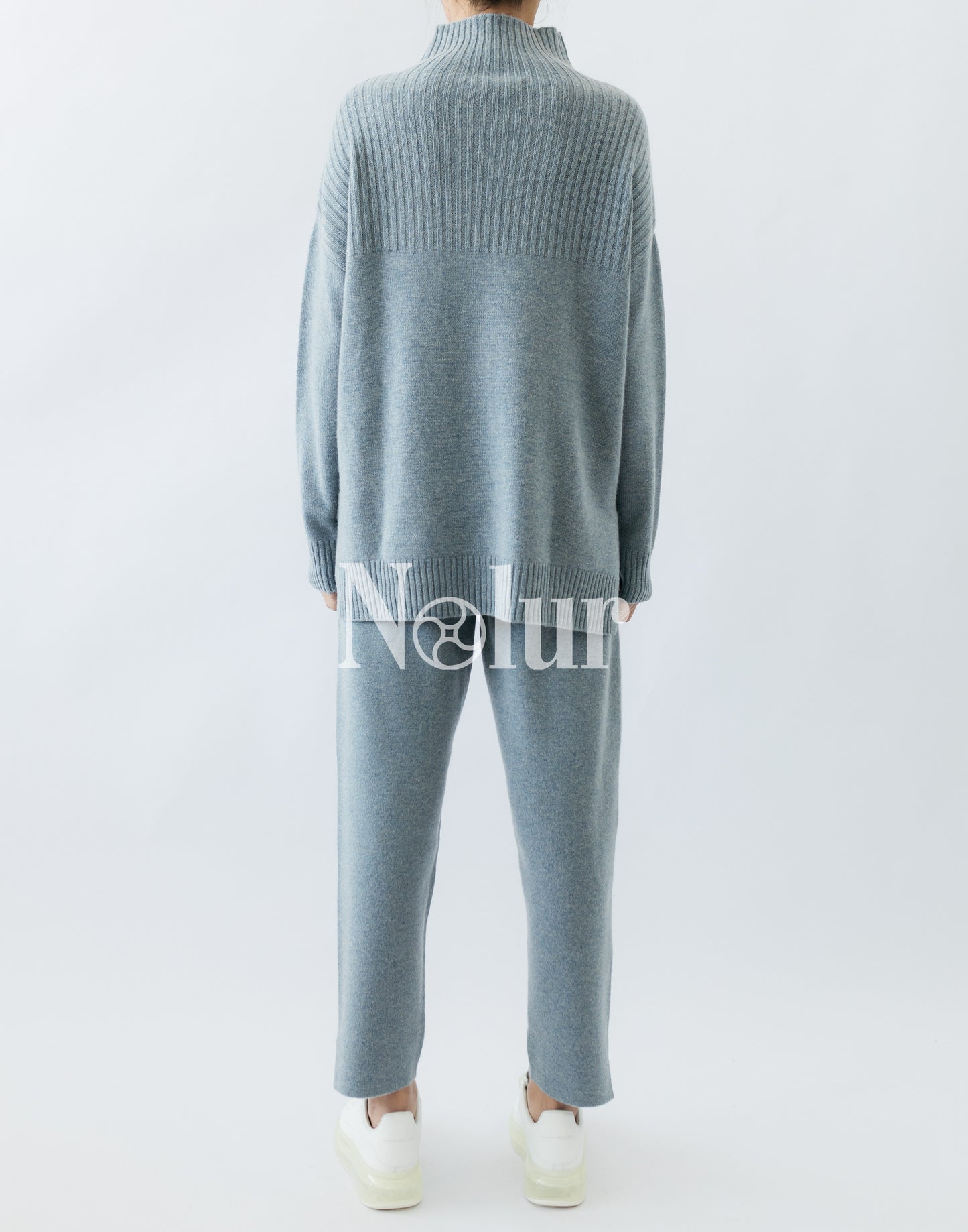 Pure Cashmere Side Slits Hi-neck Sweater