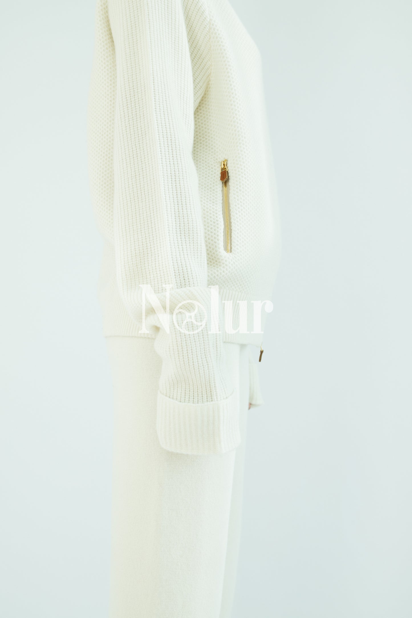 Pure Cashmere Hi-neck Bomber