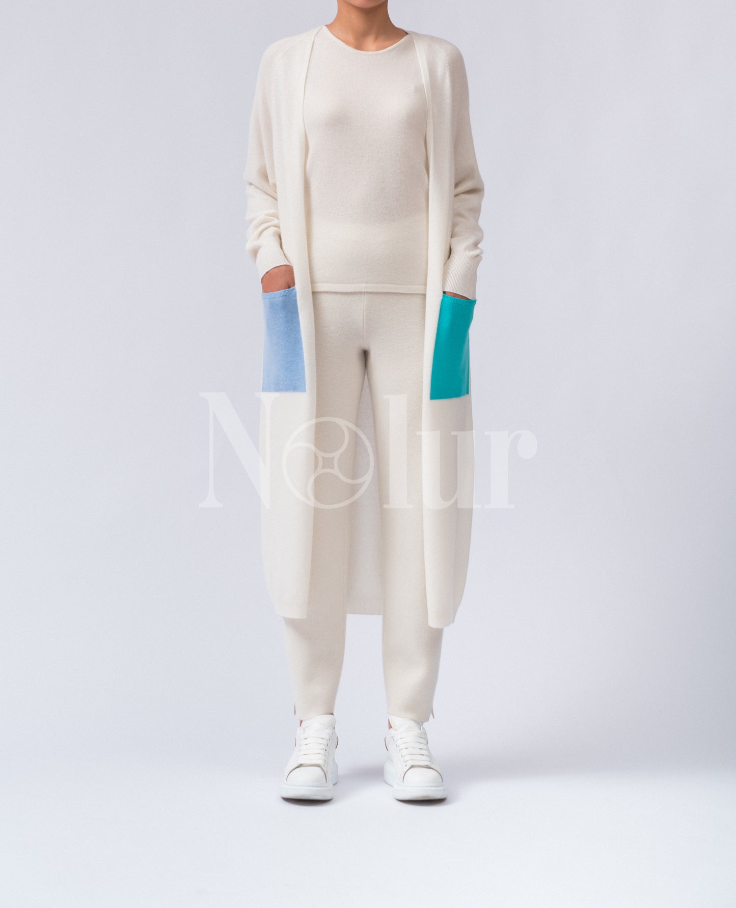 Pure Cashmere Cardigan with Colorful Pokets